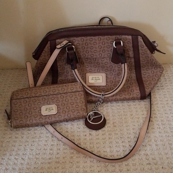 Guess Handbags - GUESS HANDBAG AND WALLET SET